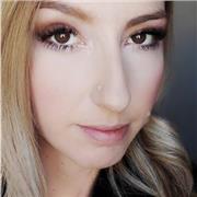 Insegnante d'inglese bilingue e certificata CELTA impartisce lezioni d'inglese a chiunque voglia imparare questa meravigliosa lingua